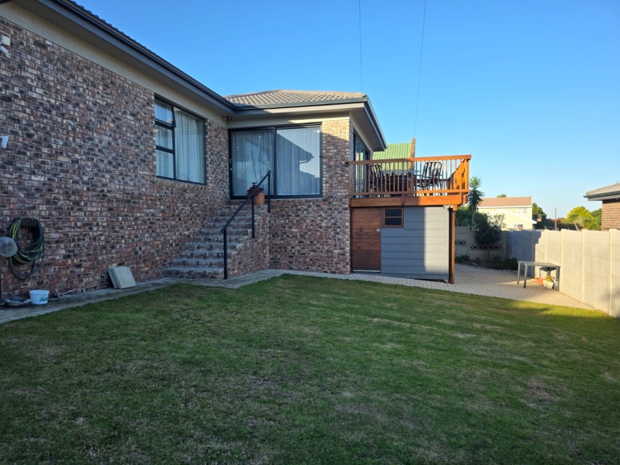 3 Bedroom Property for Sale in Dana Bay Western Cape